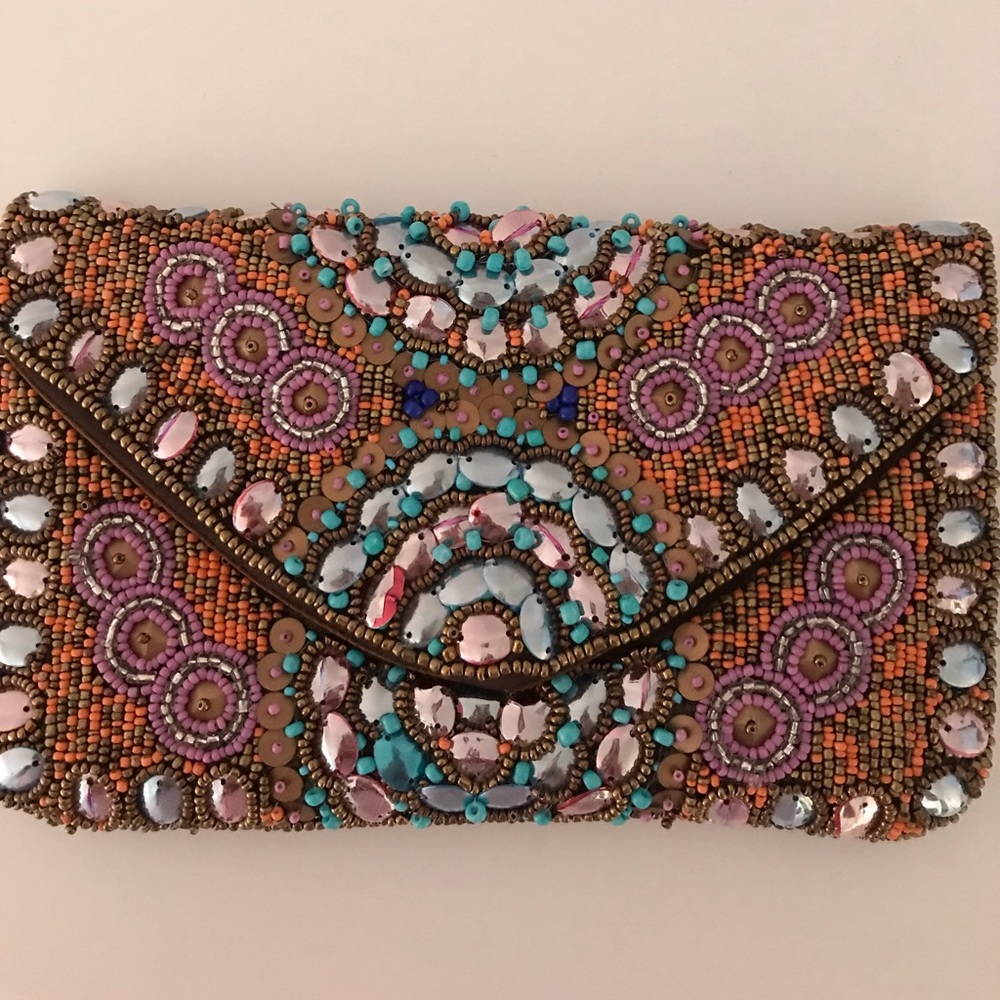 Earthbound Clutch